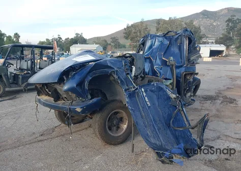 2002 Chevrolet Blazer Ls from USA, damaged, VIN 1GNCS13W72K212633